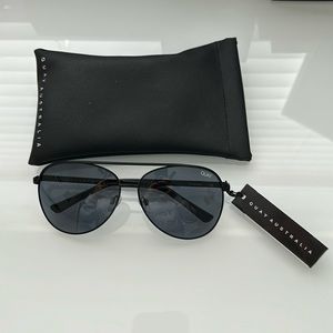 New Quay Australia Vivienne Aviator 126 Sunglasses Black